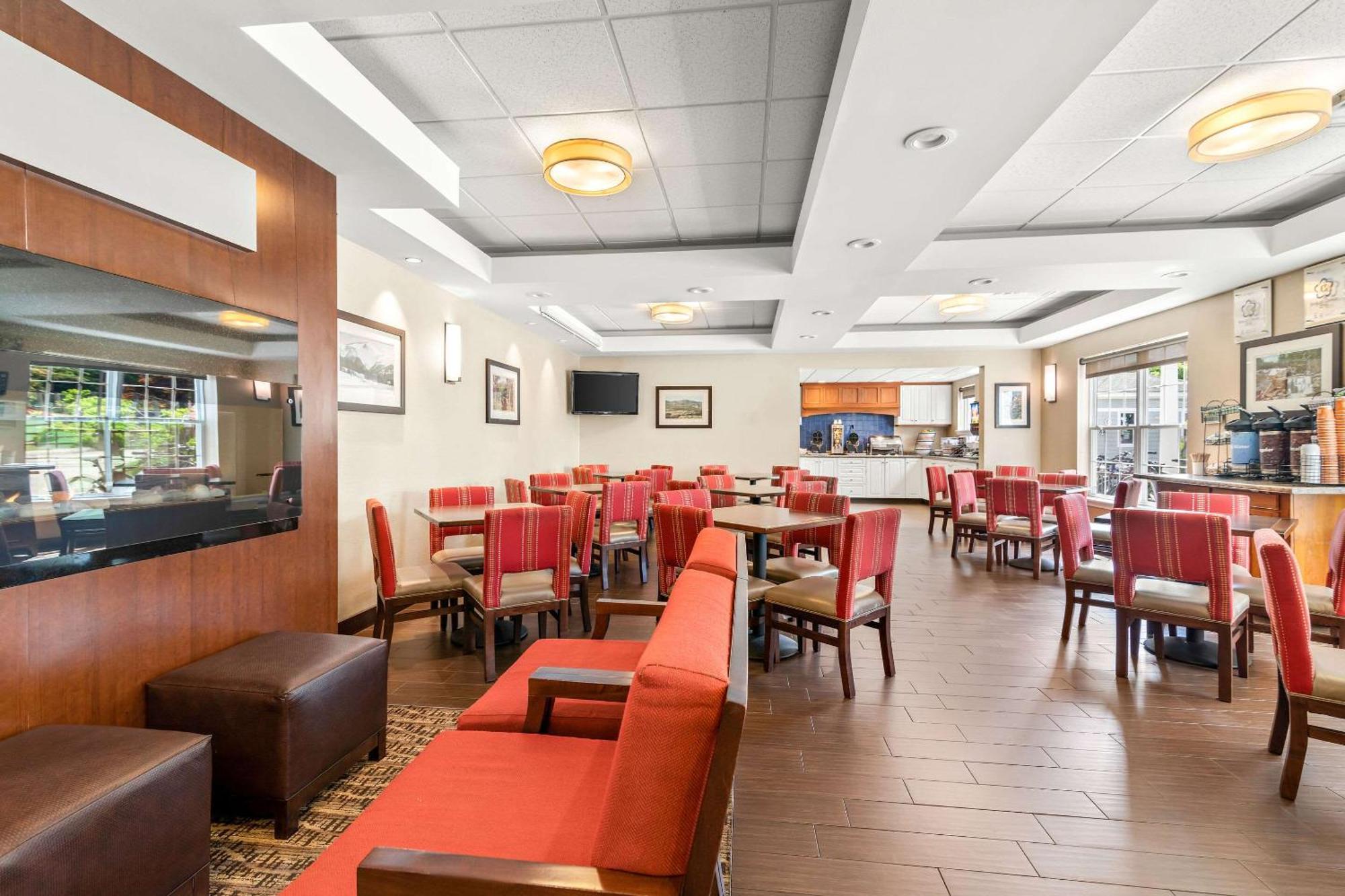 Comfort Inn & Suites Норт-Конвей Экстерьер фото